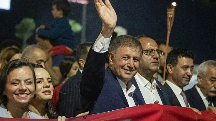 9 Eylül Coşkusu Fener Alayıyla Zirveye Ulaştı