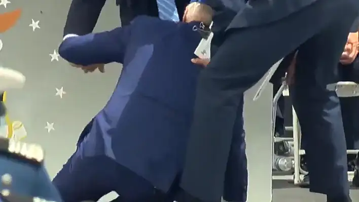 ABD Başkanı Joe Biden düştü