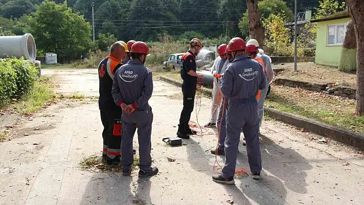 AFAD arama kurtarma eğitimlerini sürdürüyor