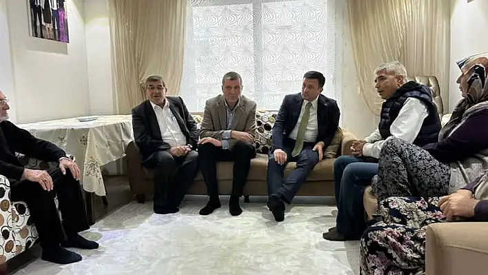 AK Parti Genel Başkan Yardımcısı, Tanıtım ve Medya Başkanı Hamza Dağ, Ödemiş'te taziye ziyaretinde bulundu