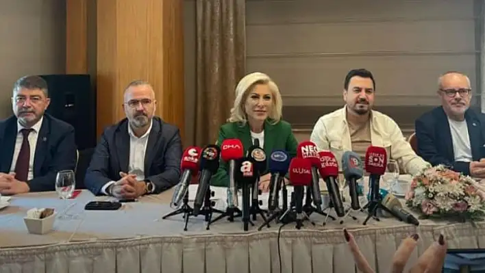 AK Parti İzmir Milletvekili Bursalı, Basınla Bir Araya Geldi