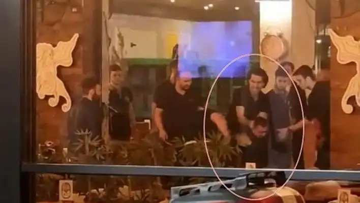Alkollü haliyle kadına zorluk çıkardı, dışarı atıldı