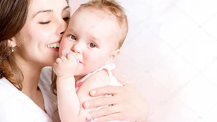 Anne sütü bebek için önemli