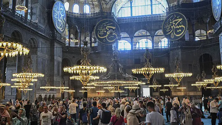 Ayasofya Camisi’nin açılışının 3’üncü yılı