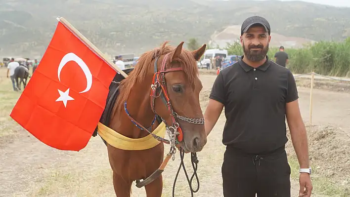 Aydın Yenipazar'da 10. Geleneksel Rahvan At Yarışları Coşkusu