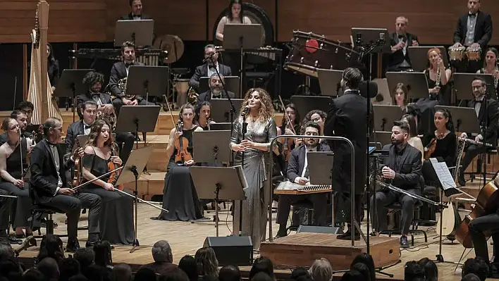 Bahar konserinde Bağcan, büyüledi