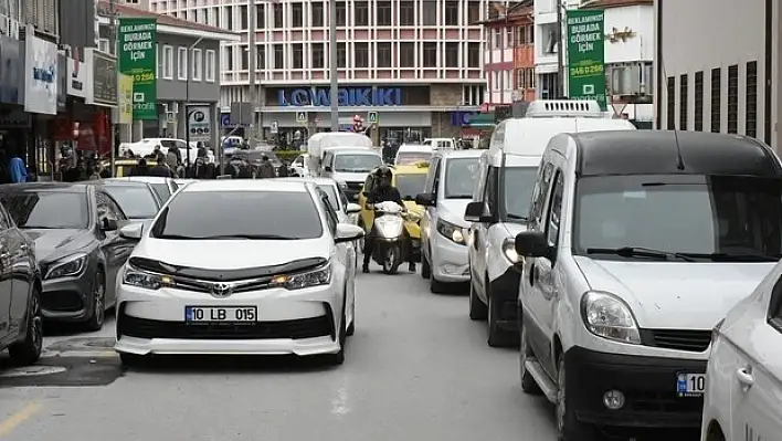 Balıkesir'de trafiğe kayıtlı araç 572 bin 446 oldu