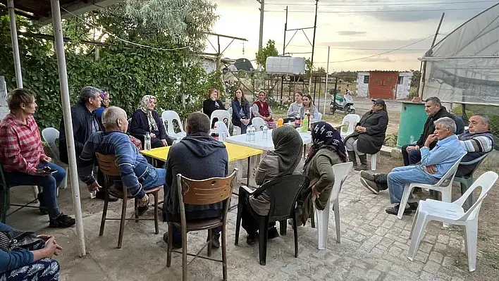 Başkan Çalkaya kapı kapı geziyor