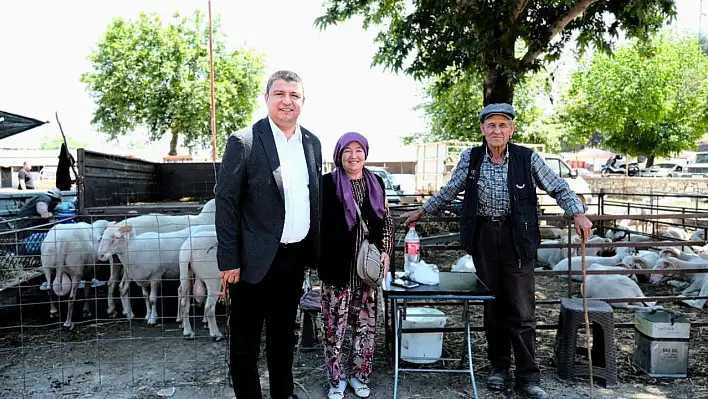 Başkan Okuroğlu Hayvan Pazarı'nda Vatandaşlarla Buluştu