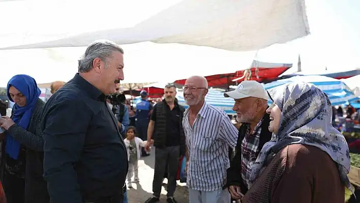 Başkan Palancıoğlu köy pazarını gezdi