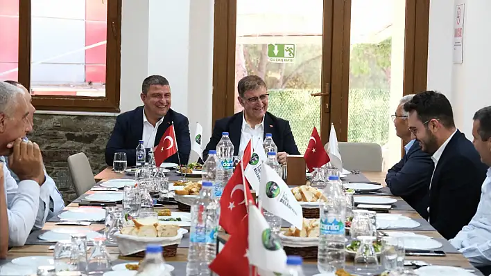 Başkan Tugay, Oda Başkanlarıyla Yemekte Buluştu