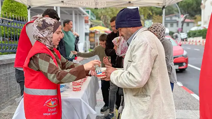 Bayındır Gençlik Merkezi'nden 'Bir İyilik Yap, Dünya Değişsin' Etkinliği