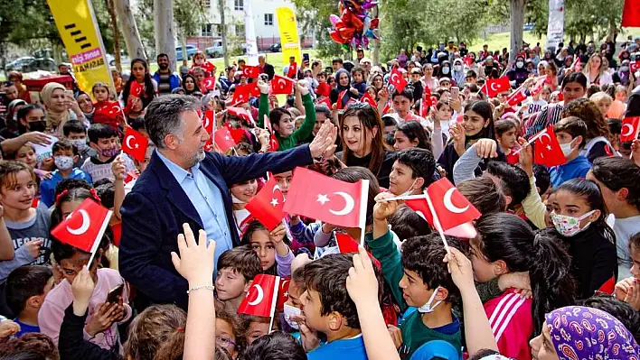 Bayraklı’da 23 Nisan coşkuyla kutlanacak