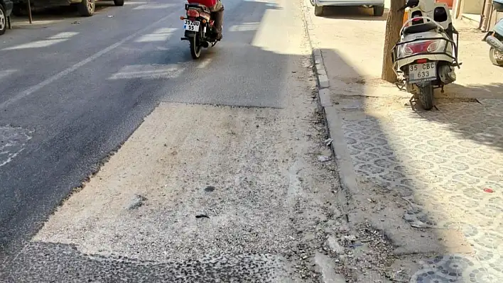 Bengisu Mahallesi'nde Kazılan Yol Unutuldu, Mahalleli Toz Duman Altında