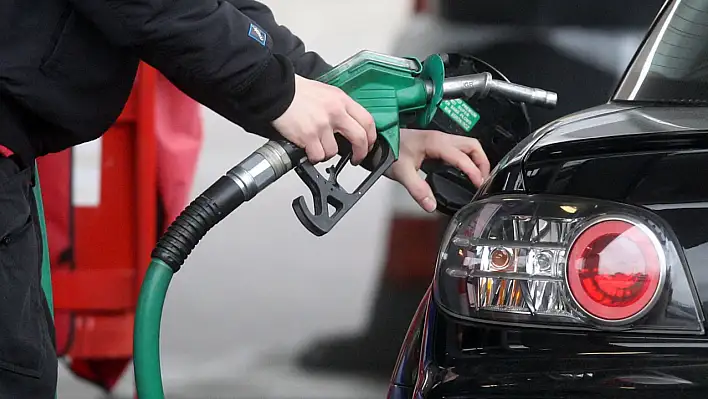 Benzine indirim yolda