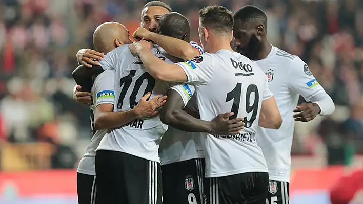 Beşiktaş’ta bir ayrılık daha!