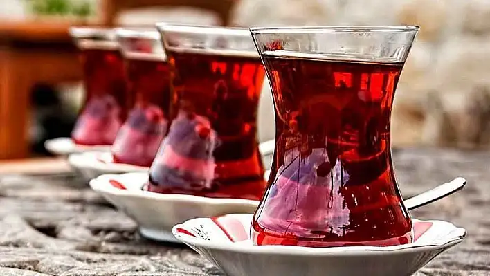 Çay sevdalılarına kötü haber: Bir zam daha geldi!