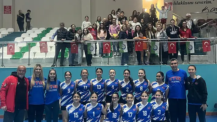 Cesur Yıldızlar Spor Kulübü Midi Voleybol Takımı Şampiyonluğa adım adım yaklaşıyor