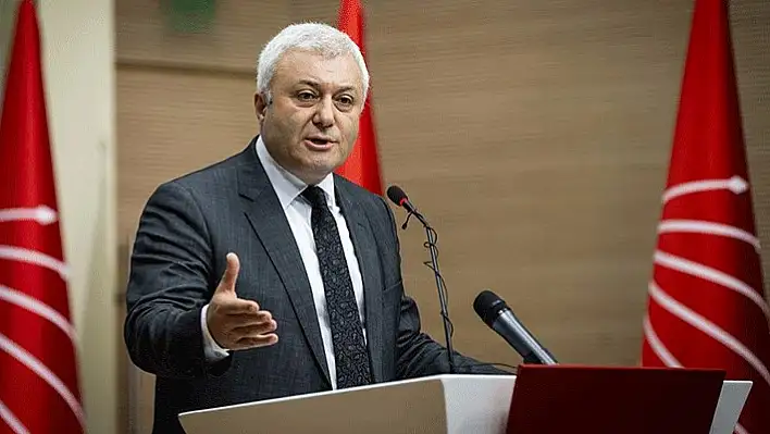 CHP'li Özkan, AK Parti'nin sahte afiş, broşür ve video hazırladığını duyurdu