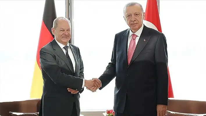 Cumhurbaşkanı Erdoğan Almanya Başbakanı Scholz ile görüştü