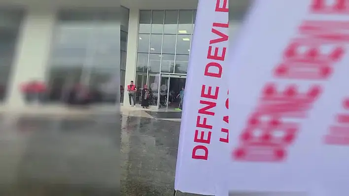 Cumhurbaşkanı Erdoğan'ın  açtığı hastaneyi su bastı