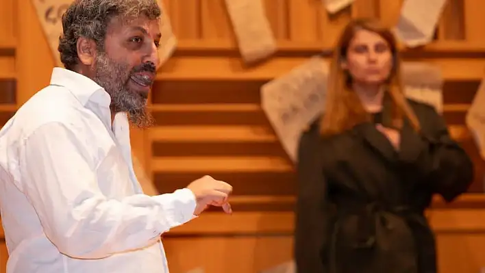 DEFNE'DE TİYATRO SALONU ÇAĞRISI