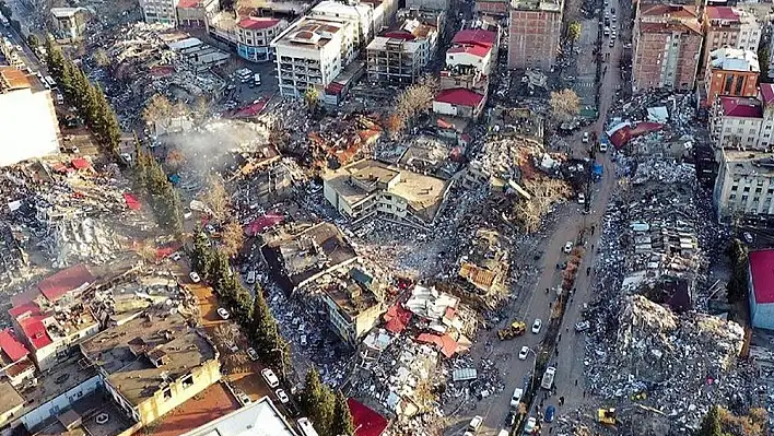 Deprem bölgesine 1 milyar dolarlık destek