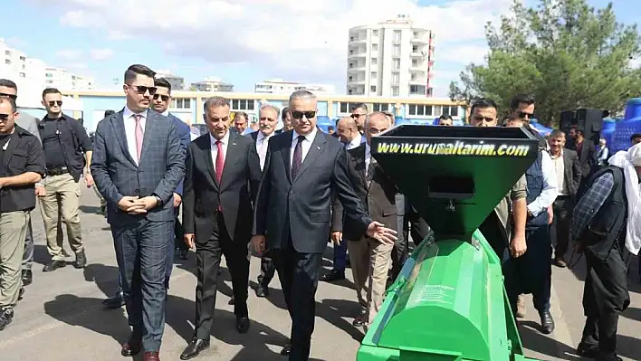 Diyarbakır'da çiftçilere makine ekipmanı desteği yapıldı