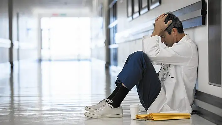 Doktorlar göçmenlerden şikayetçi: Çok daha kibirli davranıyorlar