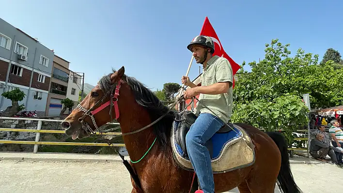 Düğün Şerefine Rahvan At Yarışı