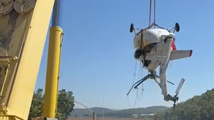 Düşen helikopterin enkazı karaya çıkartıldı