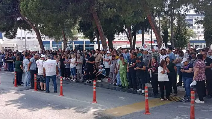 Ege Üniversitesi Hastanesi’ndeki eylem sürüyor
