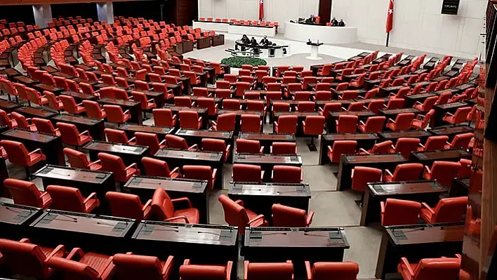 Ek bütçe kanunu AK Parti-MHP oylarıyla kabul edildi