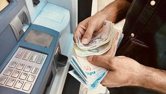 Emekli maaşı ve bayram ikramiyesinde ödeme tarihleri belli oldu