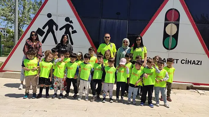 Emniyetten çocuklara trafik eğitimi