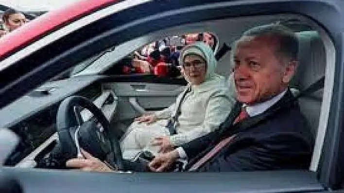 Erdoğan Çiftinden İlk TOGG Deneyimi