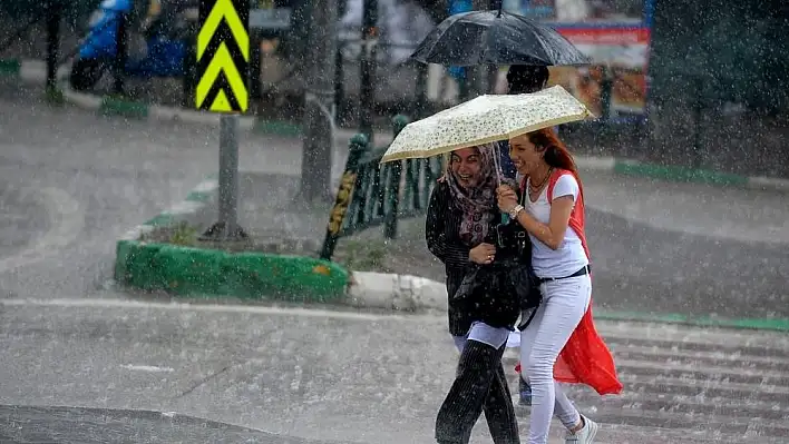 Erzincan ve Bayburt'ta sağanak yağış bekleniyor