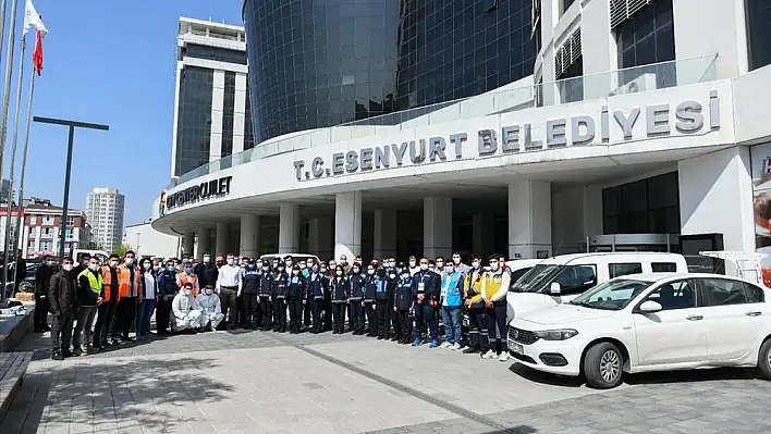 Esenyurt Belediyesi'nden asırlık çınarlara kişisel bakım hizmeti