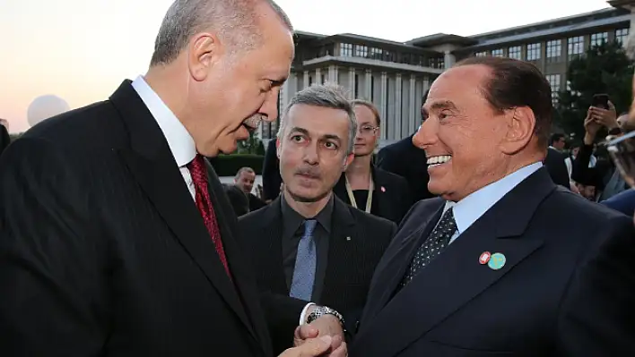 Eski İtalya Başbakanı Silvio Berlusconi, 86 yaşında hayata gözlerini yumdu