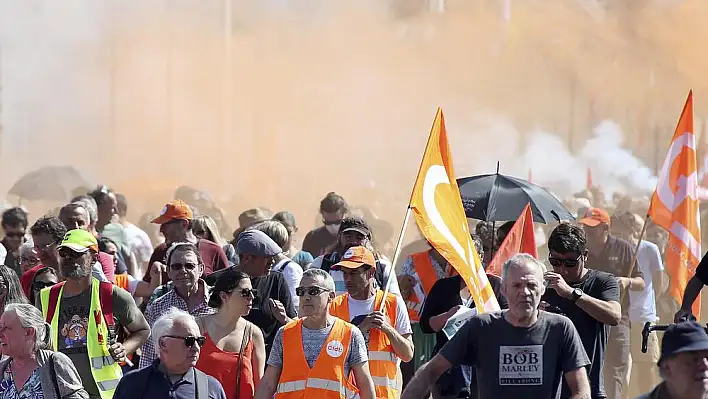 Fransa’da ülke genelinde protesto