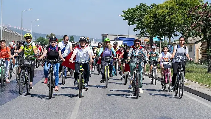 Gaziemirliler sağlık için pedal çevirdi