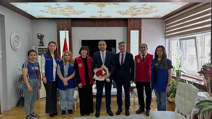 Gençlik Haftası'nda Kaymakam Çelik'e Anlamlı Ziyaret