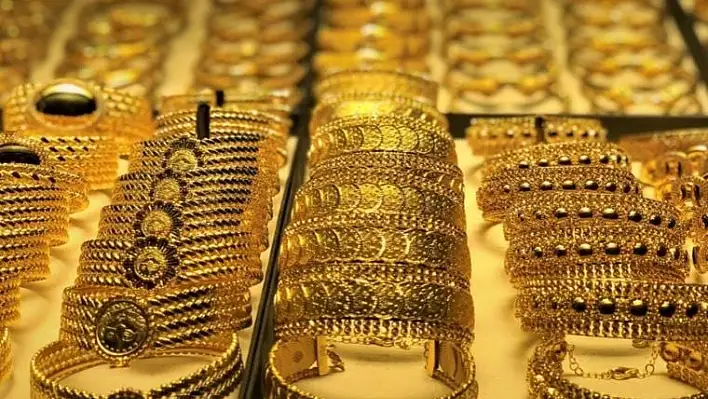 Gram altın bayramdan sonra ilk haftaya rekorla başladı