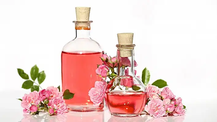 Gül suyu ve şaşırtan faydaları