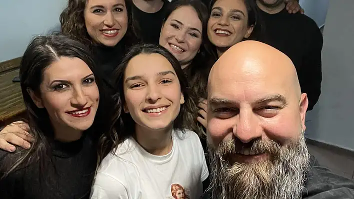 Güzelyalı Kültür Merkezi’nde depremzedeler için yardım gecesi