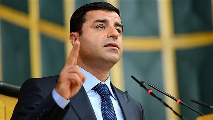 HDP’li Demirtaş’tan çarpıcı ifade: ‘MHP yüzde 10’da tutuluyor’