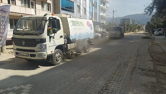 Hem Temizlik Hem De İlaçlama Çalışması