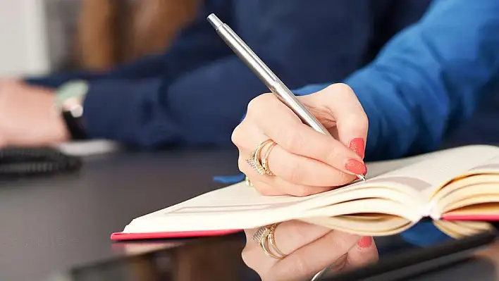 Her şey nasıl yazılır? Birleşik mi ayrı mı? İşte TDK’ye göre doğru yazılışı…