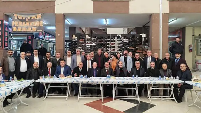 İESOB ve Işıkkent Ayakkabıcılar Sitesi, MHP İzmir İl Yönetimini Ağırladı: Esnafın Sorunları Masaya Yatırıldı