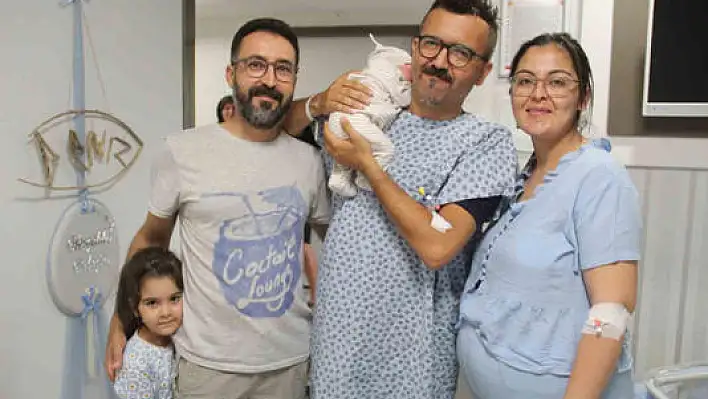 İki doğumu gerçekleştiren doktor fıtık ameliyatına alındı